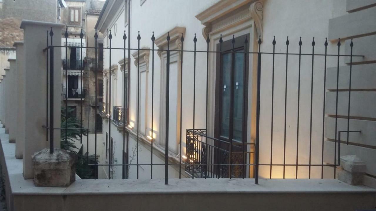 Bed and Breakfast Sotto Il Castello Corigliano Calabro Exterior foto