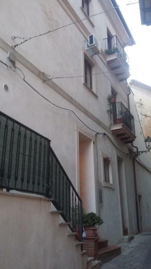 Bed and Breakfast Sotto Il Castello Corigliano Calabro Exterior foto